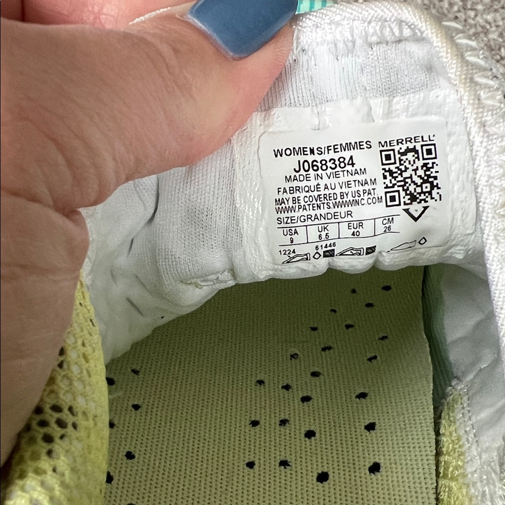 Merrell Women's Agility Peak 5 Sneakers Shoes in White/Celadon - Picture 10 of 10